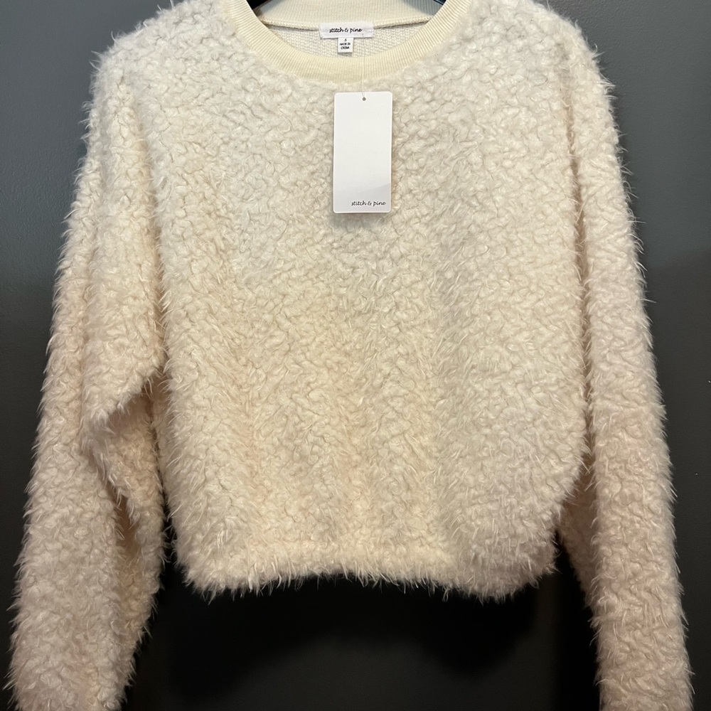 NWT Cream Crew Neck Fuzzy Sweater